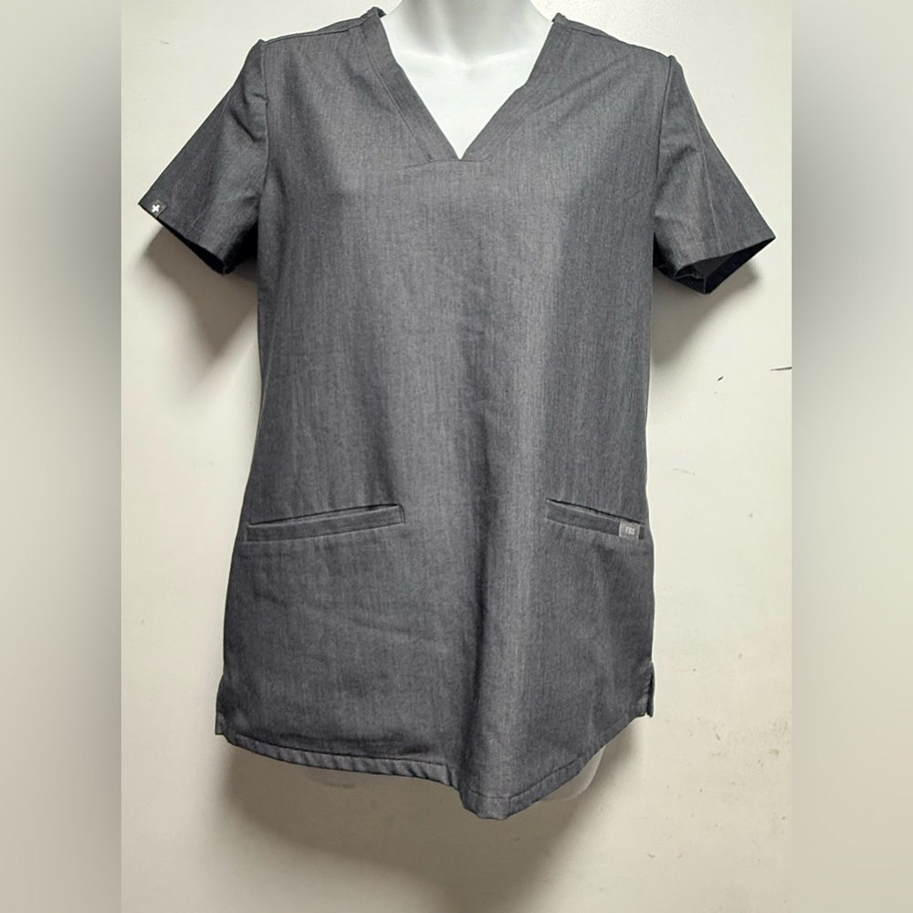 Figs Gray Scrub Short Sleeve Top